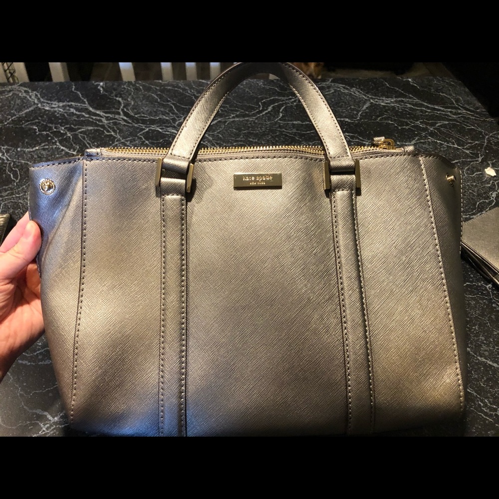 Silver leather Kate spade purse w matching wallet